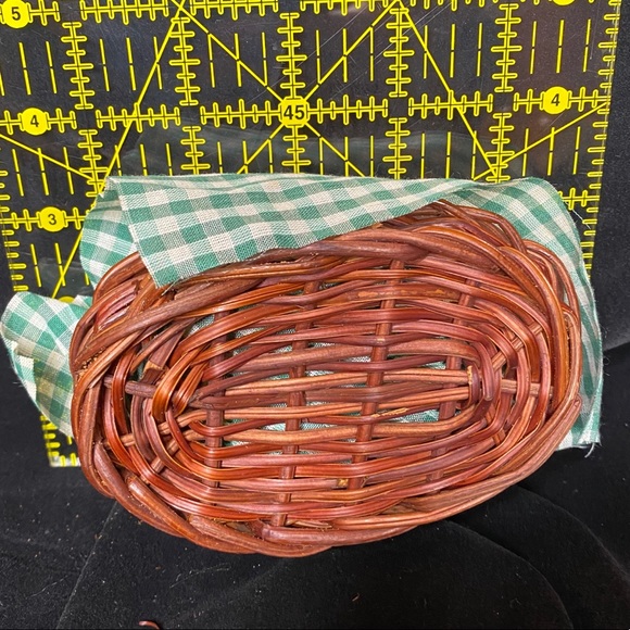 GUC Vintage Kitten Ceramic Salt and Pepper Shakers - Picture 9 of 10